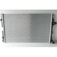 Радиатор VW Bora (98-05) SKODA Octavia (96-07) охлаждения двигателя LUZAR - LRc18J0 1J0.121.253AD
